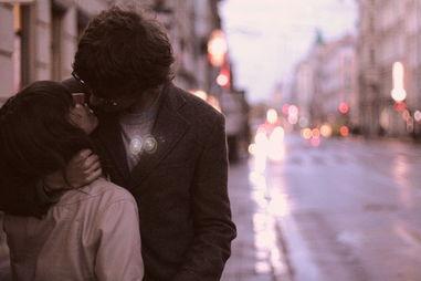 欧美情侣氛围图片,欧美情侣浪漫氛围下的甜蜜瞬间